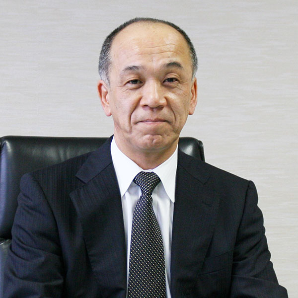 国際武道大学 学長 髙見 令英