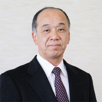 国際武道大学 学長 髙見 令英
