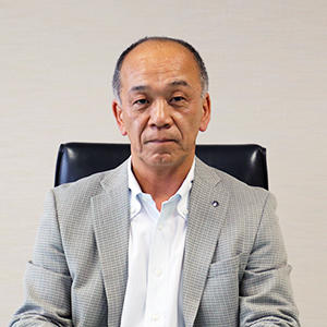 国際武道大学 学長 髙見 令英
