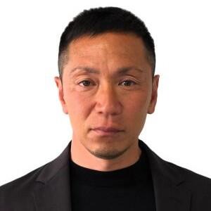 髙安 亮介