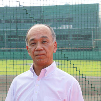 国際武道大学 学長 髙見 令英