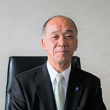 国際武道大学 学長 髙見 令英